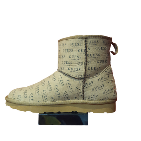 bota guess while cafe