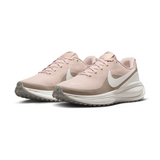 Tenís nike revolution 8